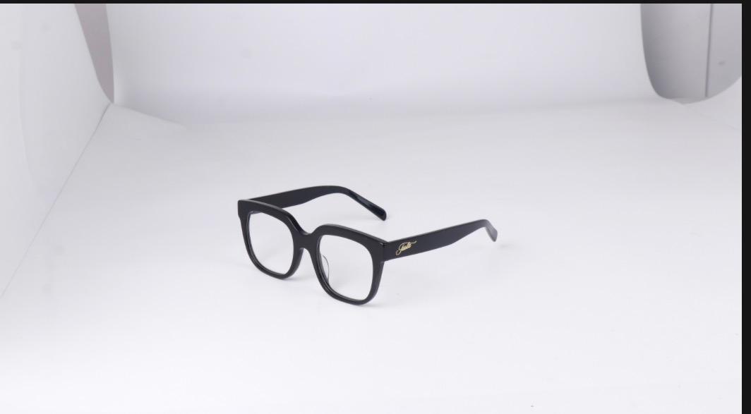 Boss Vission Black Frame